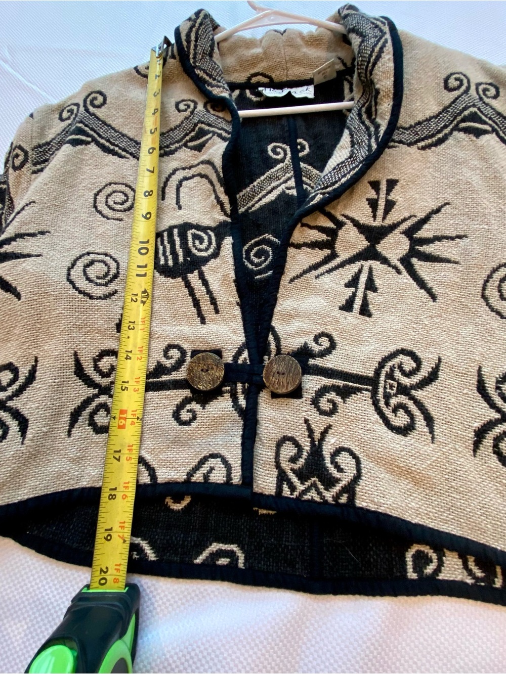 Flashback Vintage Style Beige/Black Tribal Tapestry Pattern Women's Cardigan - Picture 9 of 12